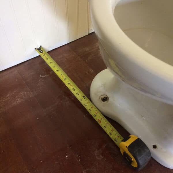 toilet_installing.jpeg