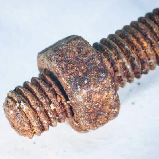 rusted_bolts_on_toilet.jpeg
