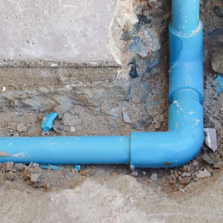 water_pipe_cracked_inside_wall.jpeg