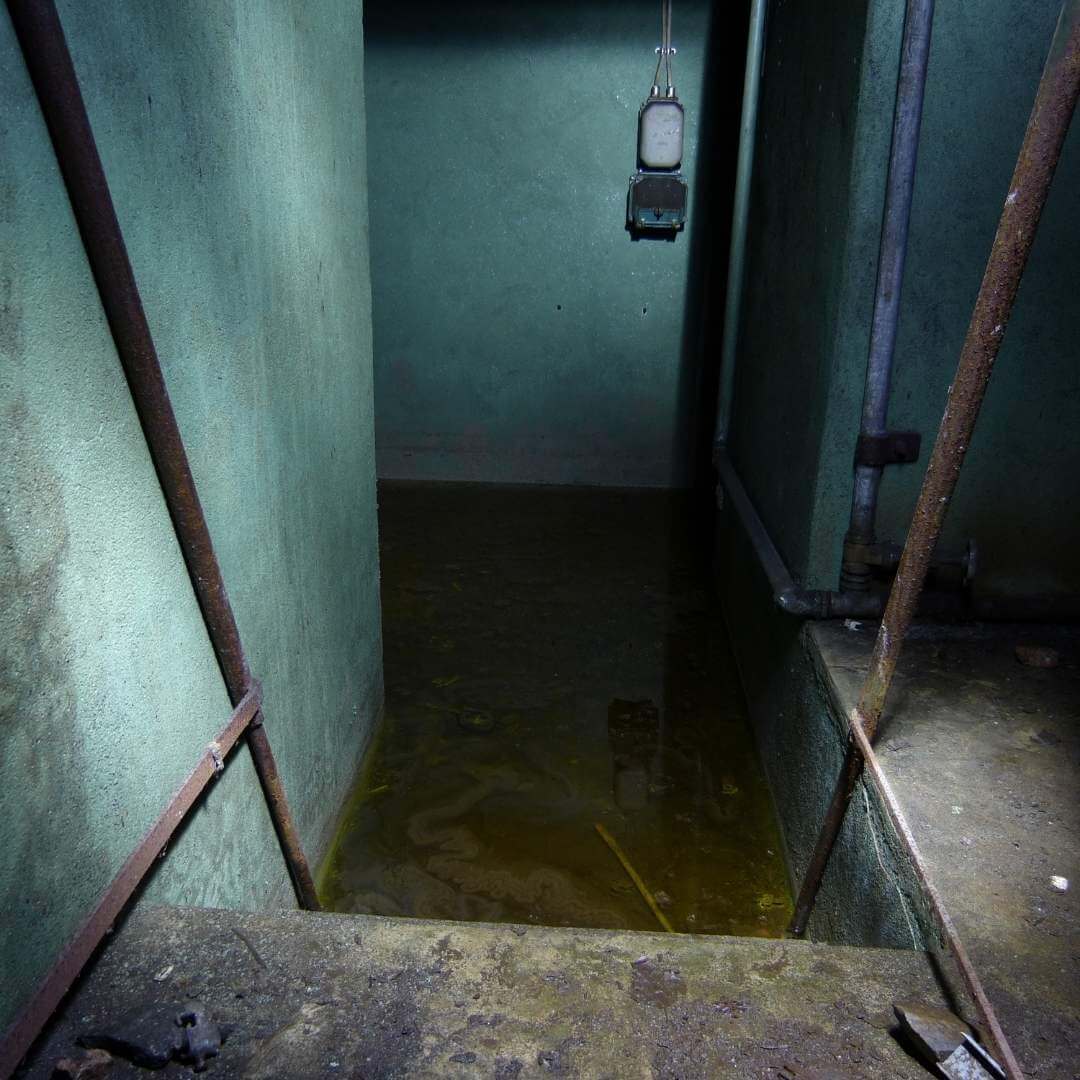 deep_water_in_basement.jpeg